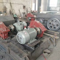 液壓對輥破碎設(shè)備的靈活性適合不同的工作需求